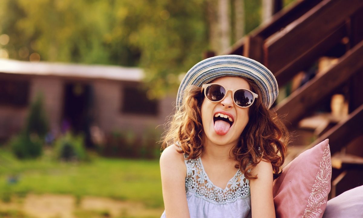 Άσπρη γλώσσα παιδιού: Γιατί συμβαίνει και πώς αντιμετωπίζετε;