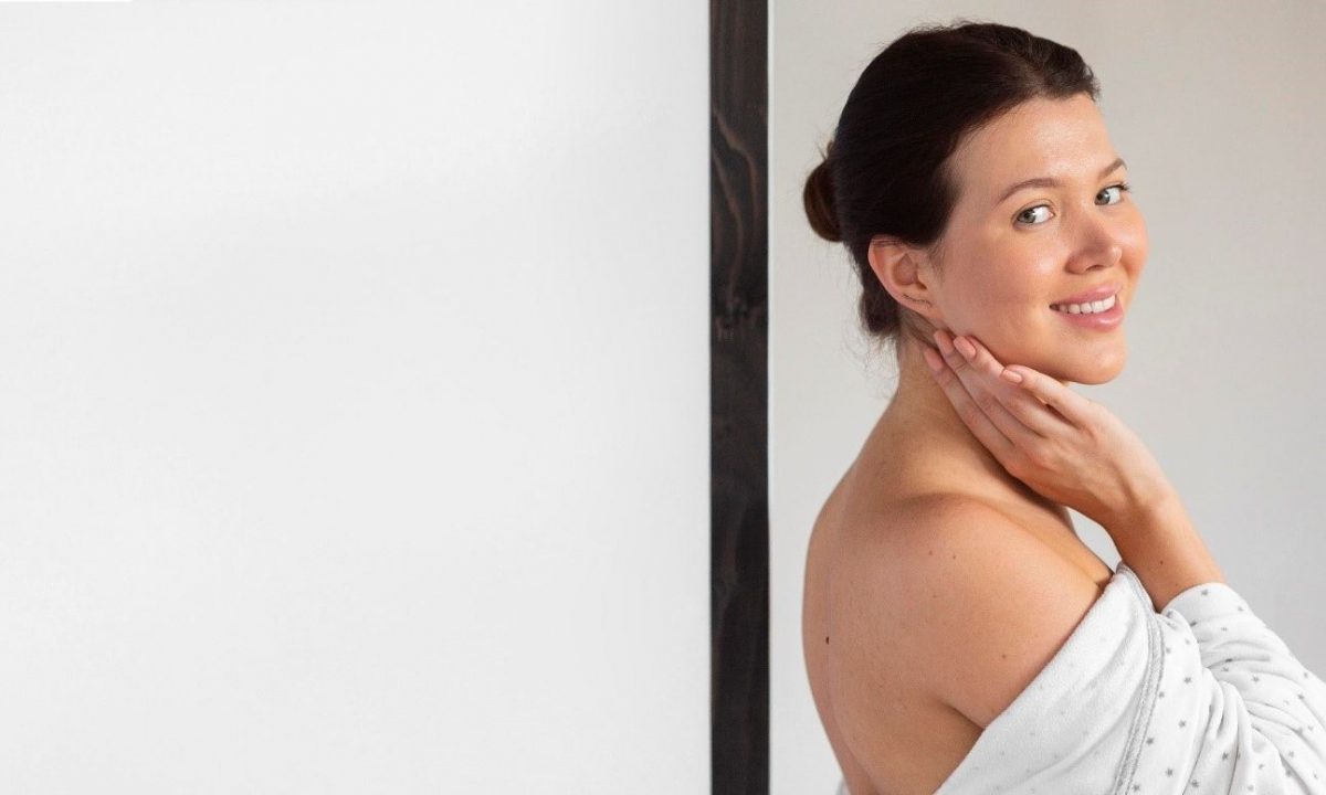 Ακμή στο πρόσωπο και το σώμα: Η λύση ξεκινά με σωστή ρουτίνα