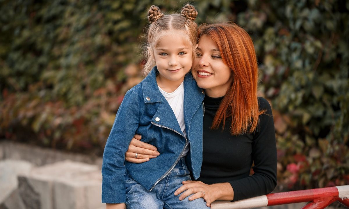Γιατί κοστίζει περισσότερο να μεγαλώνεις κόρη απ’ ό,τι γιο;