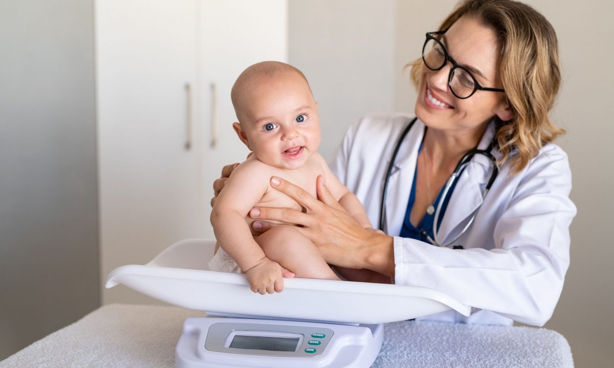 Κιλά ανά ηλικία μωρού: Ποια είναι η φυσιολογική εξέλιξη του σωματικού του βάρους;