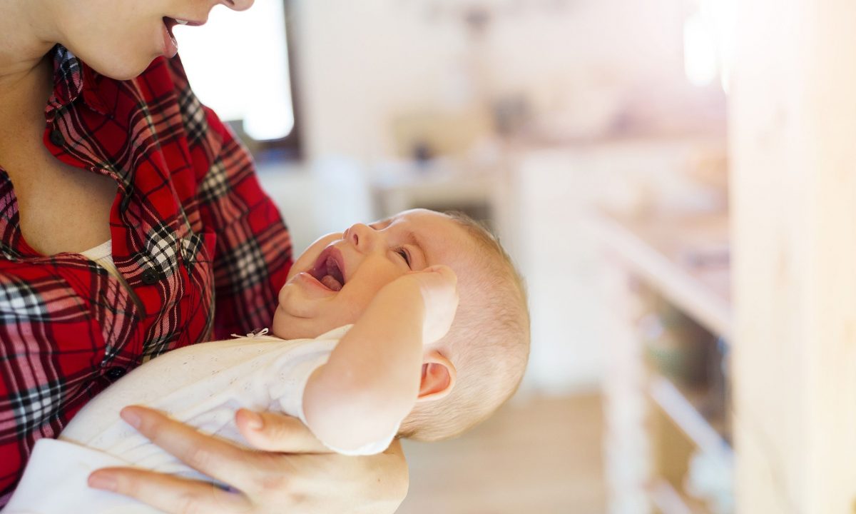 Κρυφή παλινδρόμηση σε βρέφη: Τα σημάδια που δεν πρέπει να αγνοήσετε
