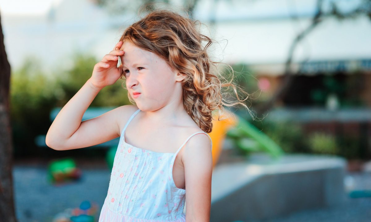 Παιδικοί πονοκέφαλοι: Πότε να ανησυχήσετε και τι να κάνετε