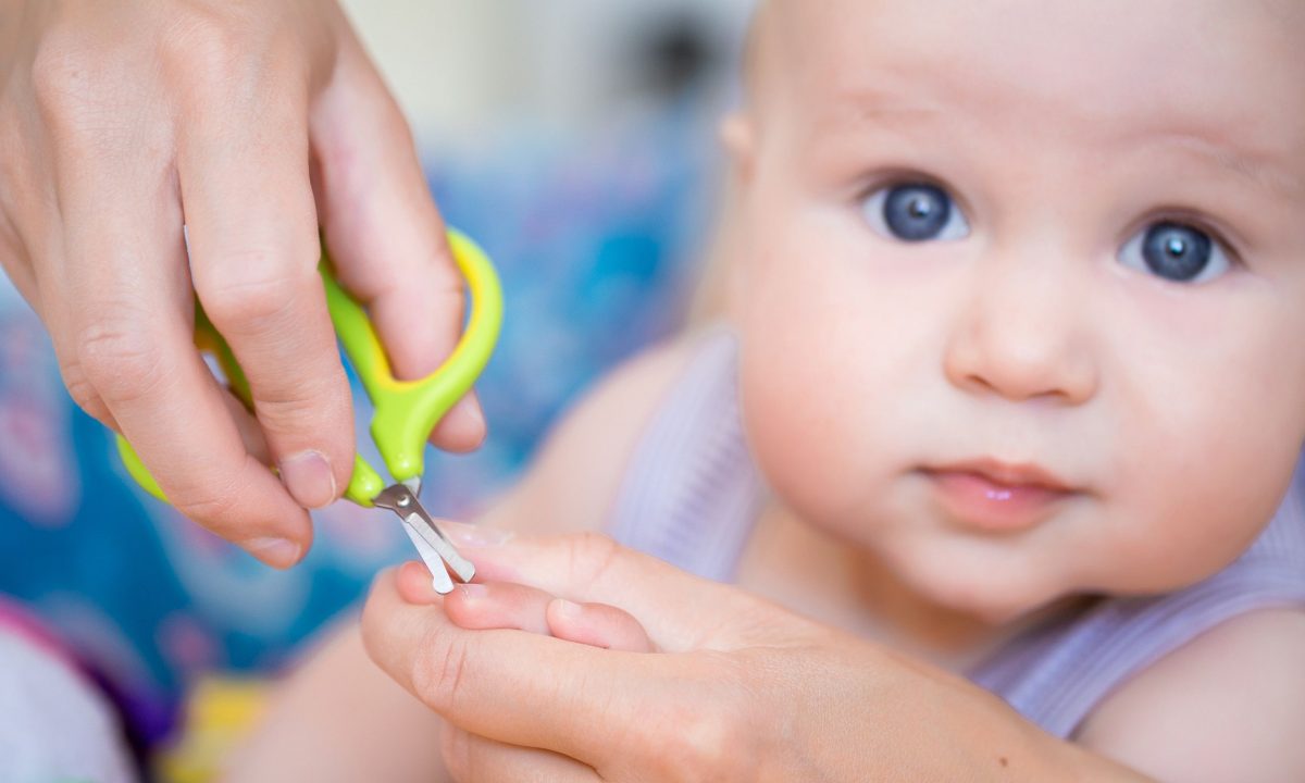 Πότε κόβω τα νύχια του βρέφους;