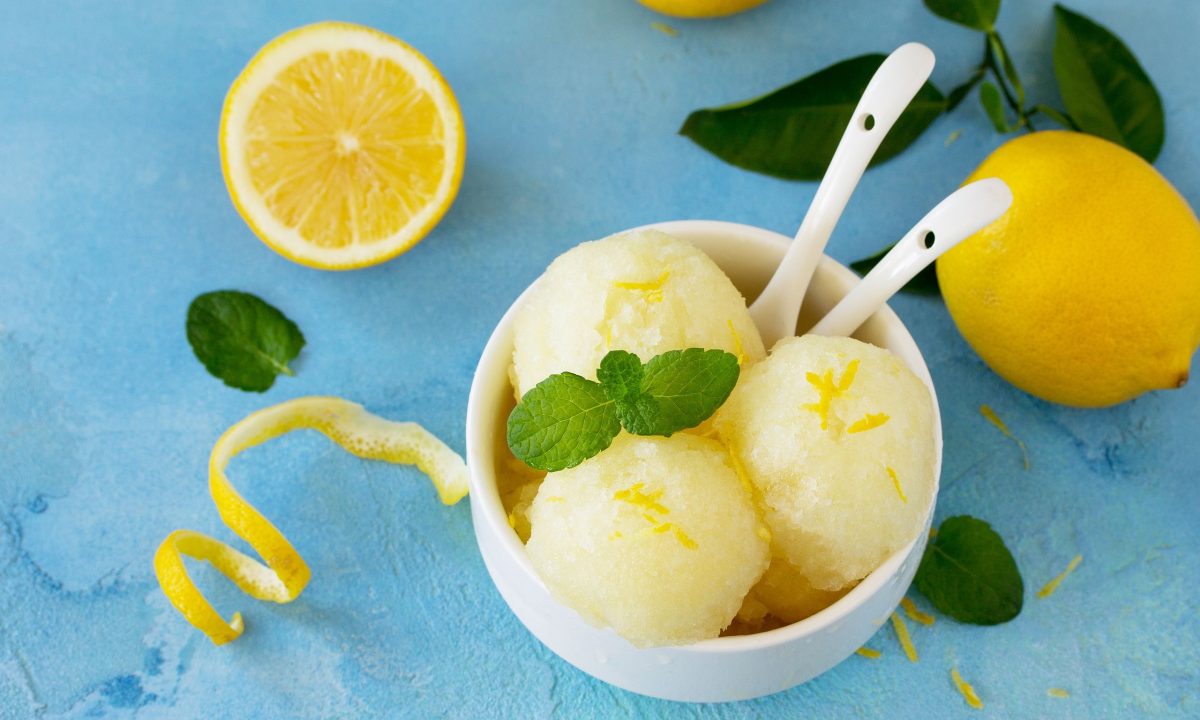 Εύκολο σορμπέ λεμόνι με μόλις 3 υλικά - Η πιο απλή καλοκαιρινή συνταγή