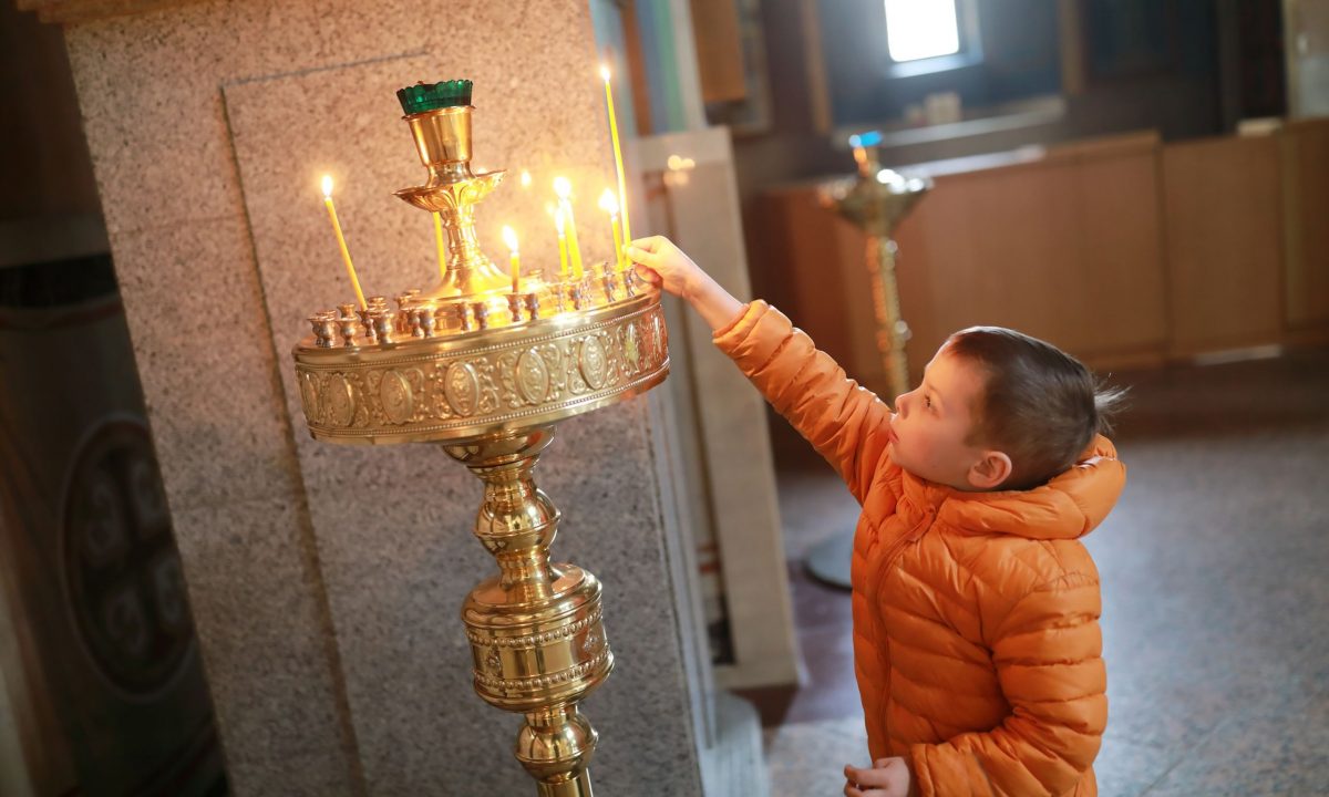 15 Αυγούστου: Πώς να μιλήσετε στα παιδιά σας για την Παναγία