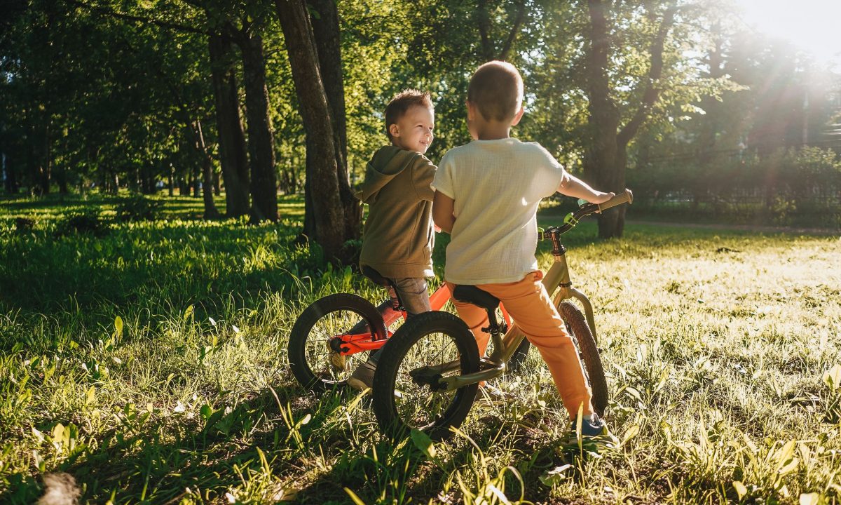 Καλοκαιρινές διακοπές και παιδιά: Πότε να πείτε «ναι» και πότε «όχι» για ψυχική ισορροπία