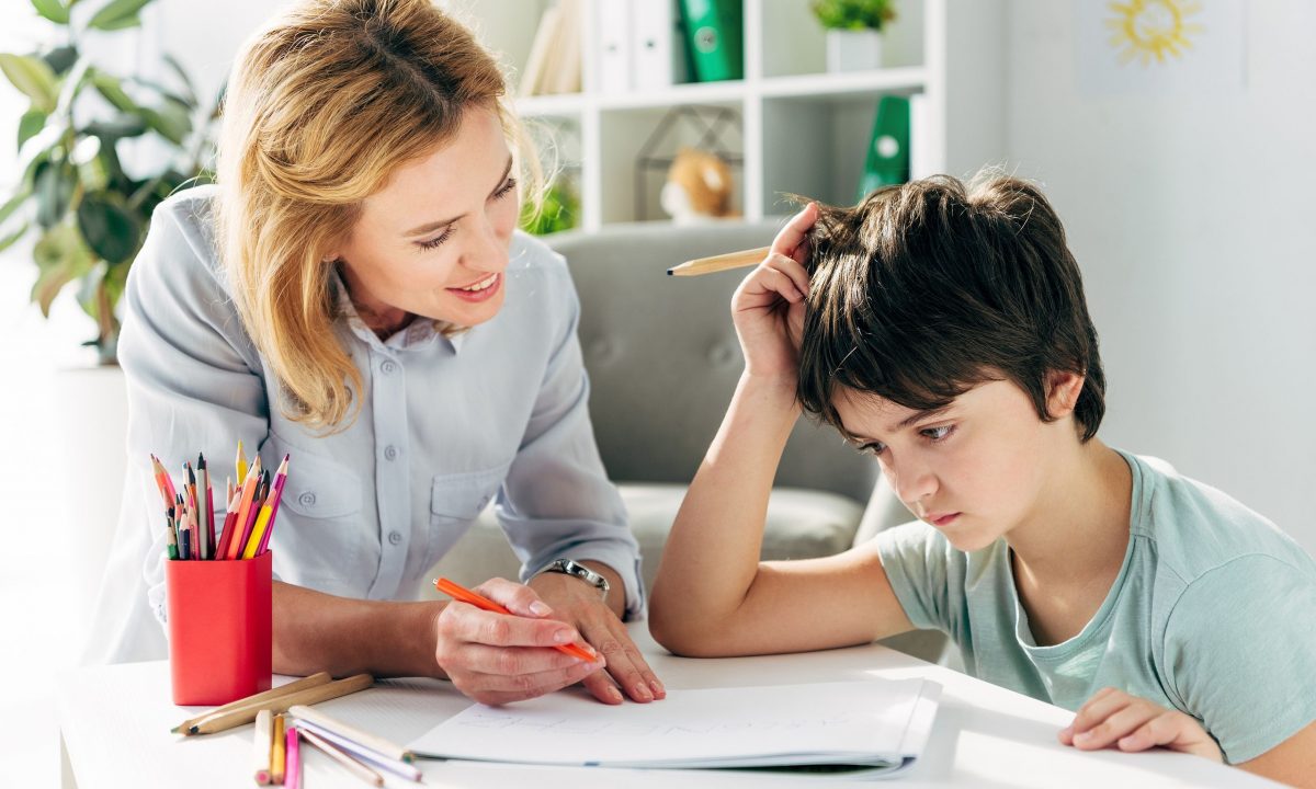 Τα πρώτα σημάδια δυσλεξίας σε παιδιά: Checklist για την τάξη και το σπίτι