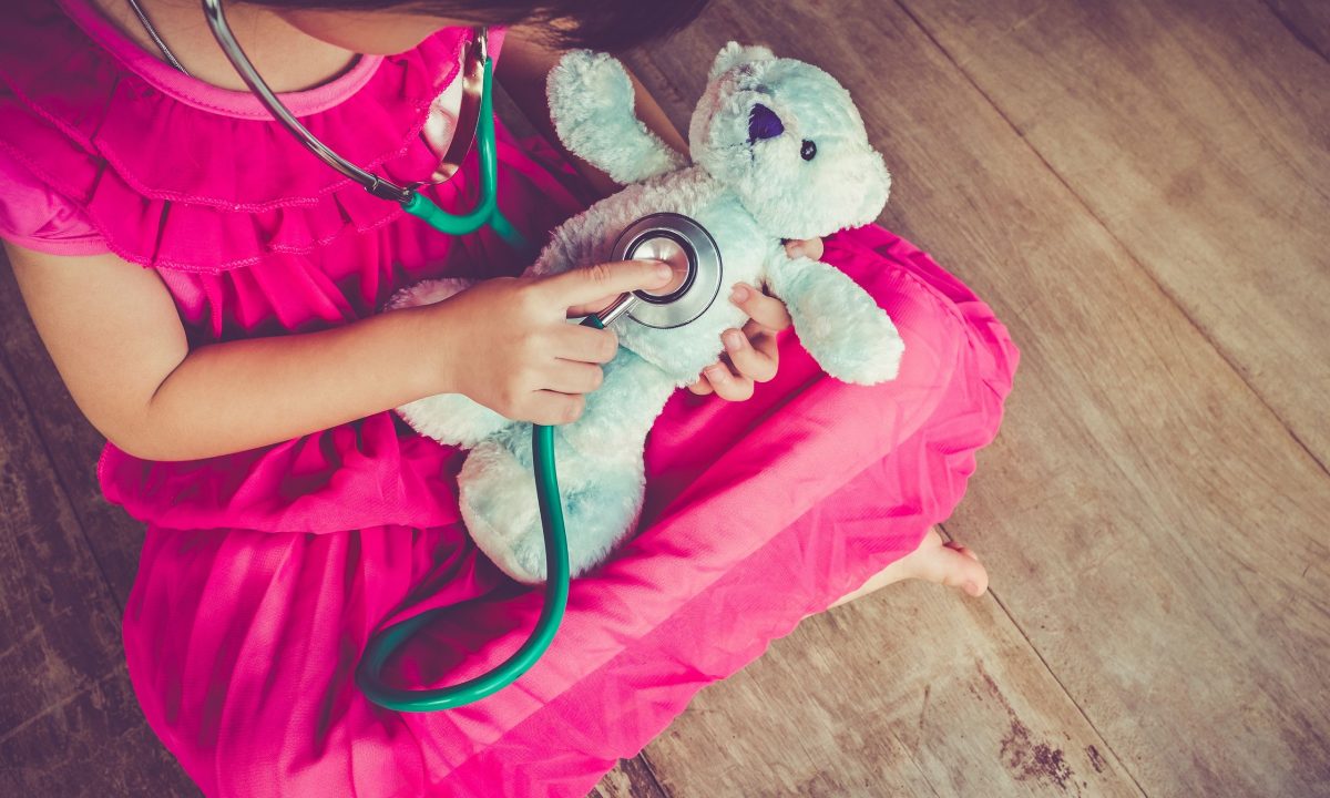 Παιχνίδι ρόλων και ενσυναίσθηση: Τι μαθαίνουν τα παιδιά μέσα από το παιχνίδι