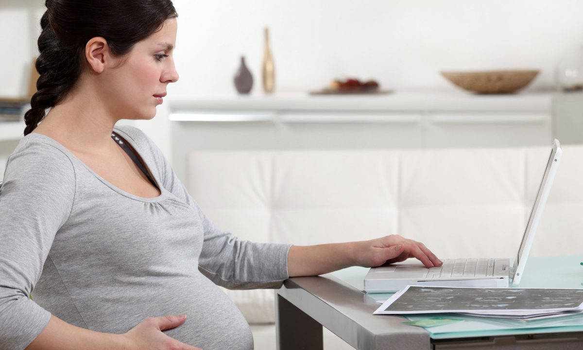 «Μην γκουγκλάρεις»: Το πιο σκληρό μάθημα που πήρα στην εγκυμοσύνη μου