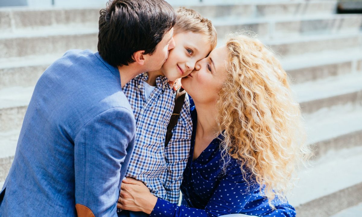 Δεν χρειάζεται να είστε οι «τέλειοι» γονείς για να έχετε μια ήρεμη σχολική χρονιά