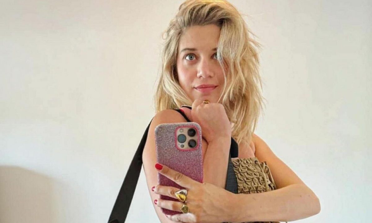 Έγκυος στον 8ο μήνα: Η Τζένη Θεωνά μοιράζεται την πιο γλυκιά λιγούρα της