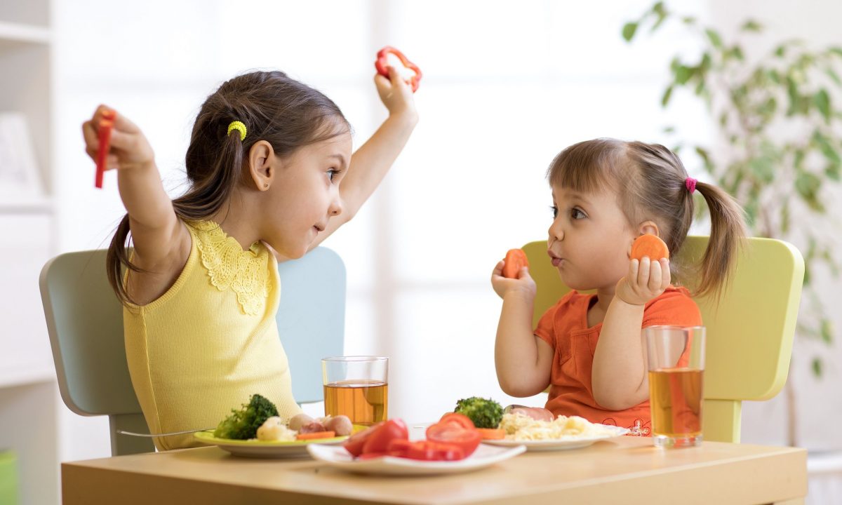 Το πιάτο της σωστής παιδικής διατροφής: Ένας πρακτικός οδηγός για κάθε γονιό
