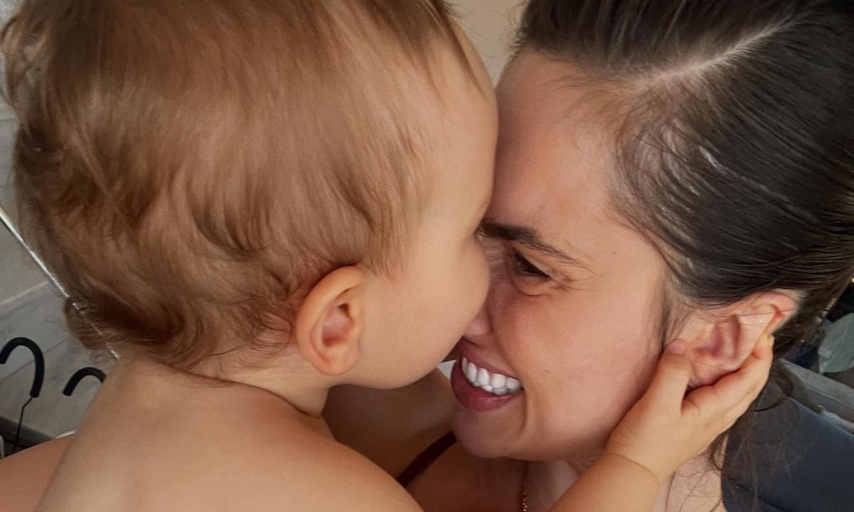 Ο γιος της Έλενας Τσαγκρινού ξεκίνησε βρεφονηπιακό - Φώτο και βίντεο από τη μέρα προσαρμογής