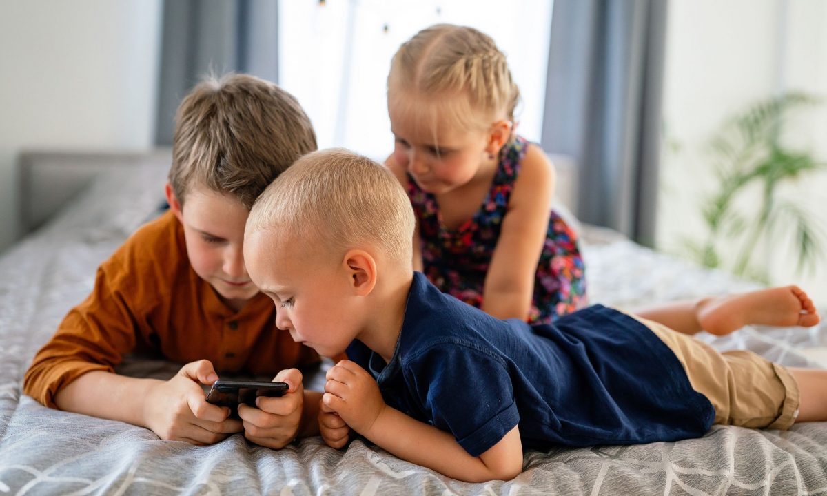 Έρευνα: Παιδιά μόλις 8 ετών έχουν εκτεθεί σε επικίνδυνο περιεχόμενο στο διαδίκτυο