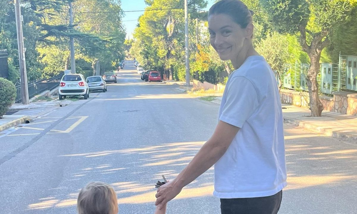 Η συγκινητική ανάρτηση της Γιούλικας Σκαφιδά για την πρώτη μέρα του γιου της στον παιδικό