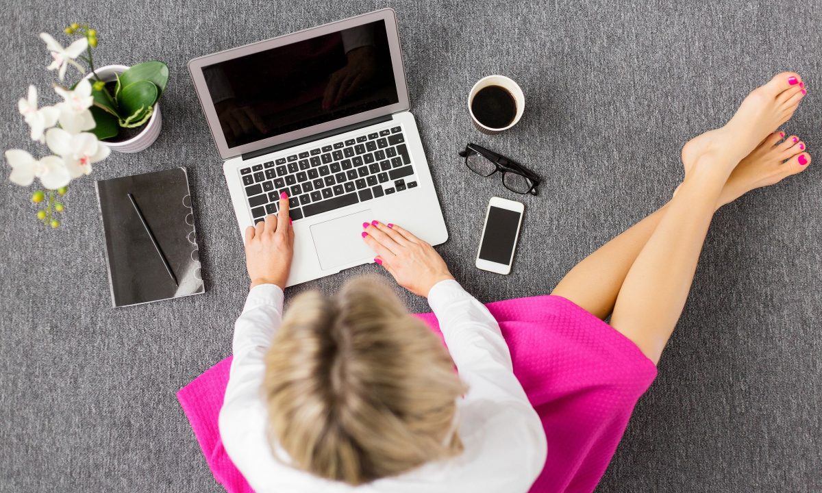 Πνιγμένες στα σχολικά emails; Μην ανησυχείτε δεν είστε μόνες