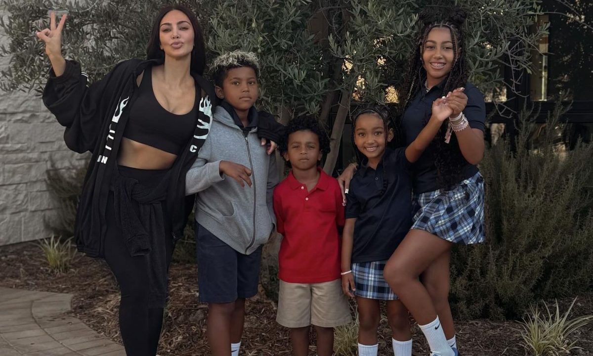 Kim Kardashian vs. Σχολείο: Τι πιστεύει για τις τόσες εργασίες που φέρνουν τα παιδιά στο σπίτι