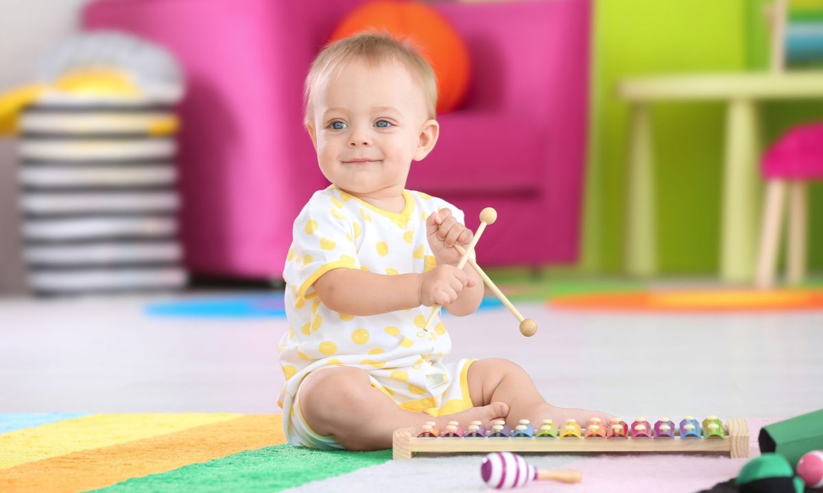 Αυτή η απλή καθημερινή συνήθεια ενισχύει τον εγκέφαλο του μωρού σας