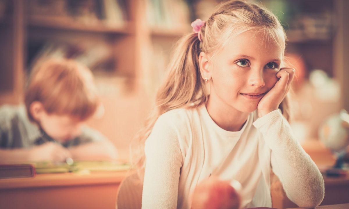 Γιατί τα παιδιά βαριούνται στο σχολείο; Τι μπορείτε να κάνετε
