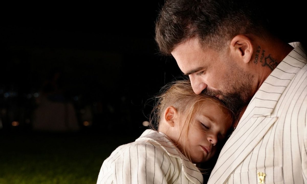 Δημήτρης Αλεξάνδρου: Νοικοκύρης ο γιος του - Δείτε πώς κρατάει σε τάξη το δωμάτιό του