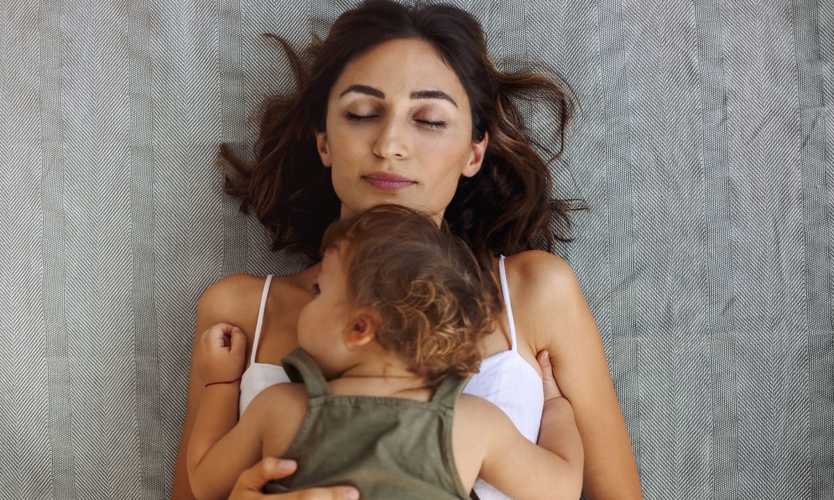 Έχετε νιώσει ποτέ ότι δεν αντέχετε άλλο τις αγκαλιές και τα χάδια;