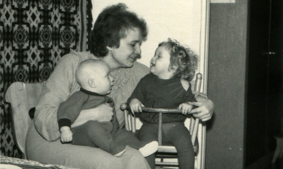 Οι φράσεις που μεγάλωσαν γενιές Ελλήνων παιδιών (και συνεχίζουν…)