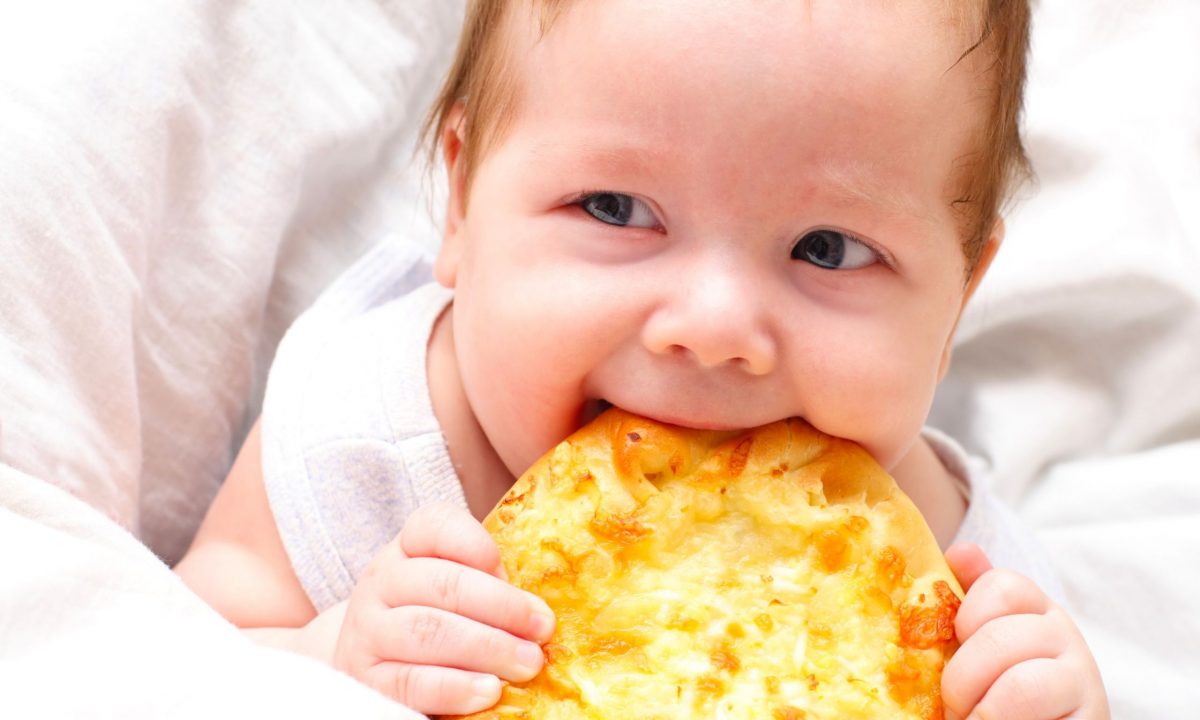 Πίτσα για βρέφη 10 μηνών και πάνω με ζύμη γλυκοπατάτας