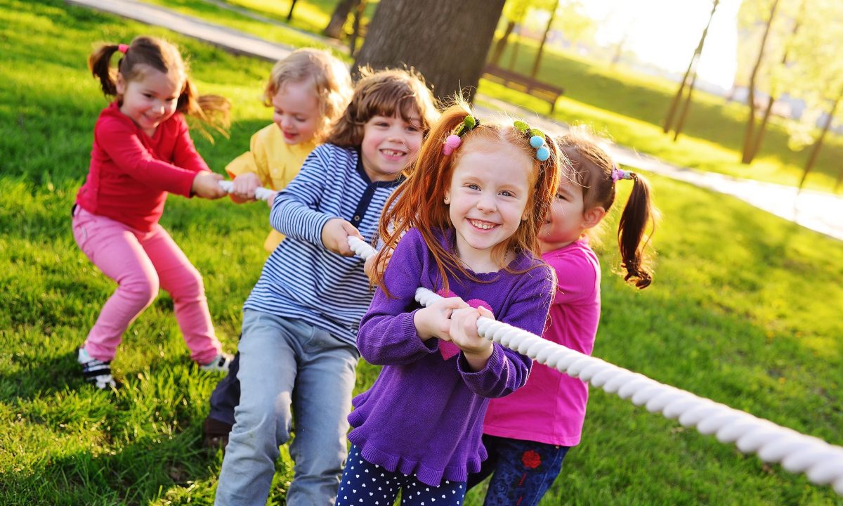 Ένα στα τρία παιδιά δεν παίζει έξω μετά το σχολείο, σύμφωνα με μελέτη