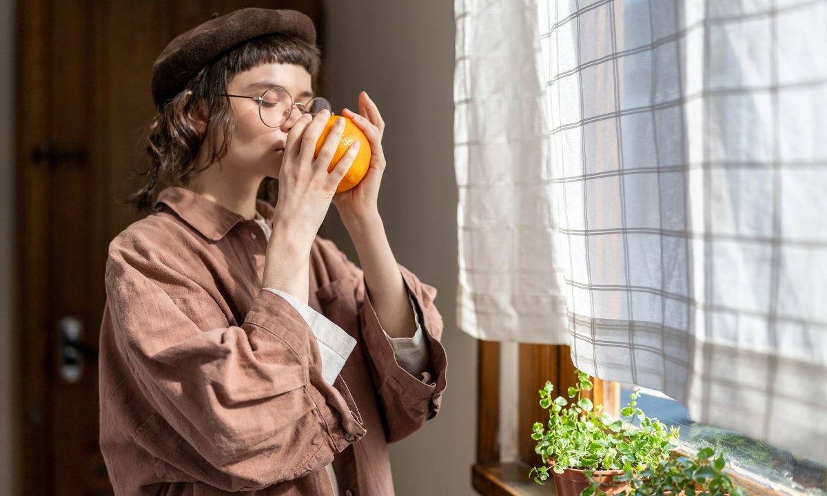 Η καλύτερη ώρα να παίρνετε τη βιταμίνη C για μέγιστη απορρόφηση, σύμφωνα με διαιτολόγους