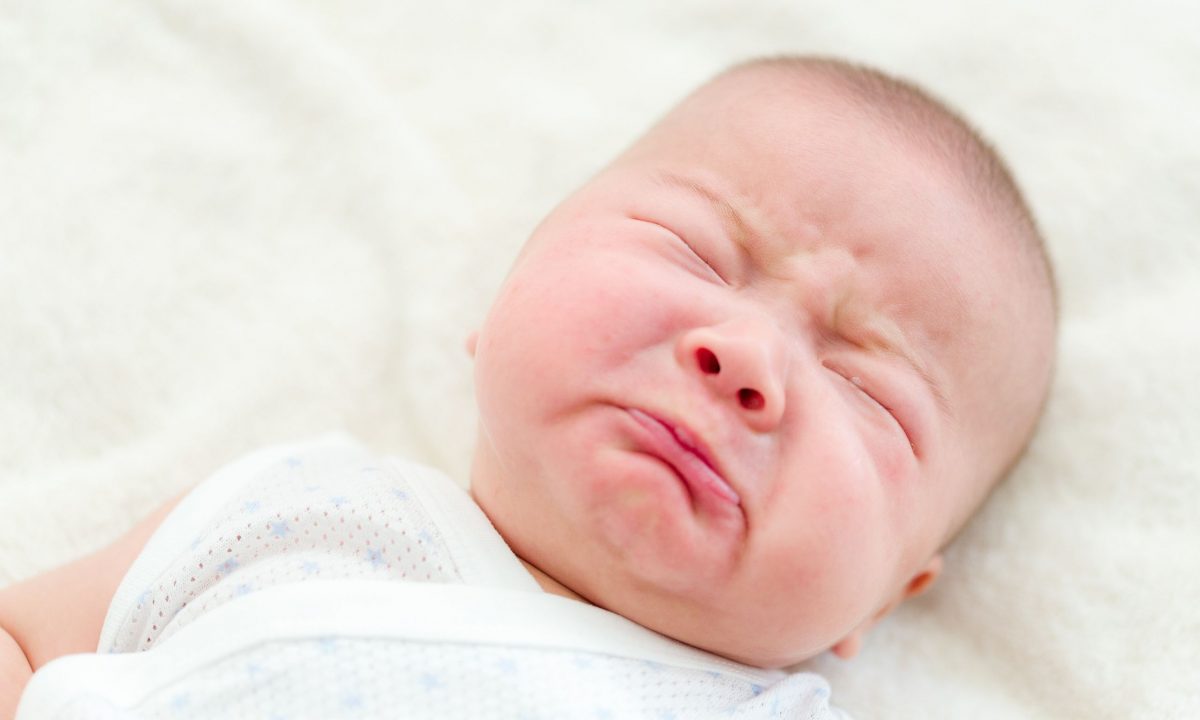 Έρευνα: Τι μας αποκαλύπτει το κλάμα των μωρών και γιατί ο μύθος του μητρικού ενστίκτου καταρρίπτεται
