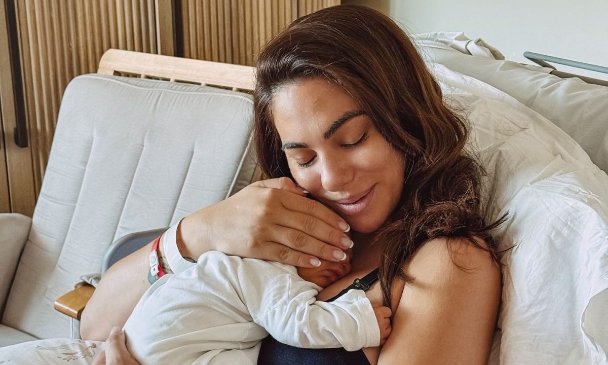 Ευρυδίκη Βαλαβάνη – Γρηγόρης Μόργκαν: Οι πρώτες διακοπές με τον γιο τους στα Χανιά