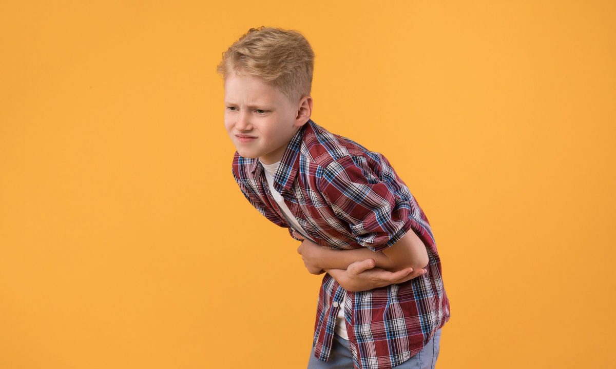 Πονάει η κοιλίτσα; Τι σημαίνει για την υγεία του εντέρου των παιδιών