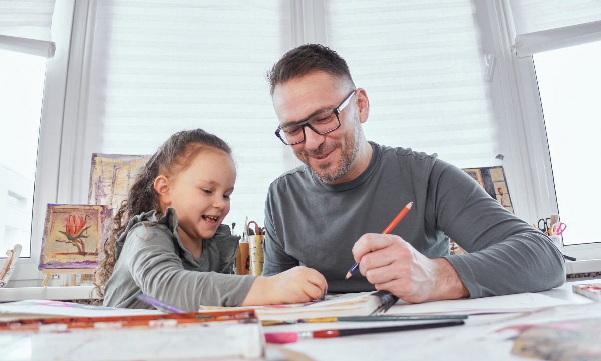 Μπαμπά, το σχολείο δεν είναι μόνο δουλειά της μαμάς