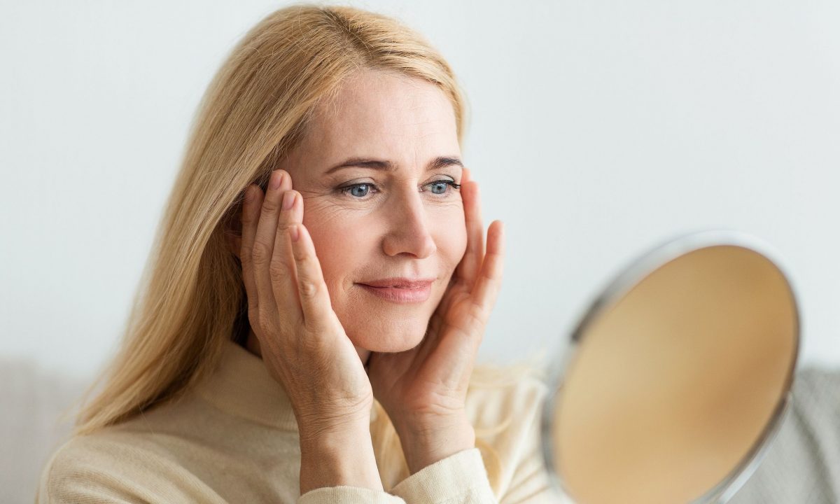 Διατηρήστε τη λάμψη της επιδερμίδας σας όσο μεγαλώνετε με αυτό το θρεπτικό συστατικό