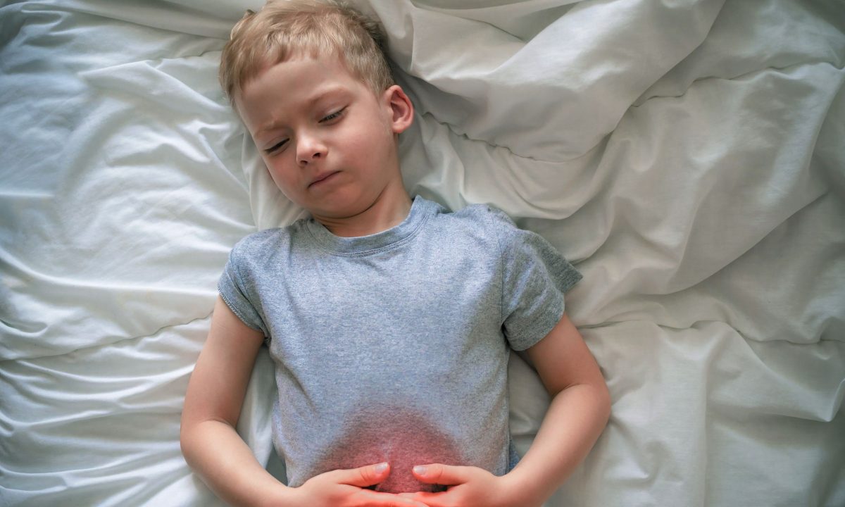 Σκωληκοειδίτιδα σε παιδιά και εφήβους: Πότε να ανησυχήσετε και πώς αντιμετωπίζεται 