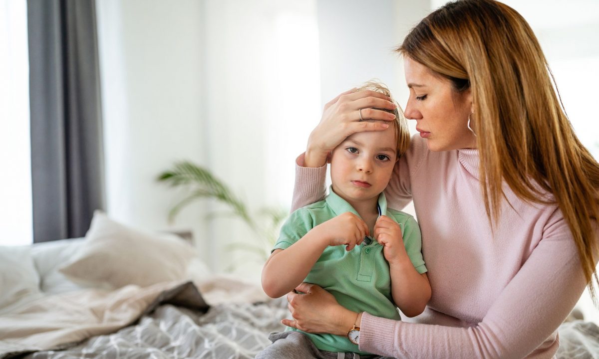 Γιατί τα παιδιά είναι πιο ευάλωτα στη μηνιγγίτιδα από τους ενήλικες;
