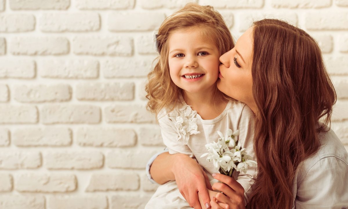 5 καθημερινές συνήθειες που δείχνουν στα παιδιά σας την αγάπη σας