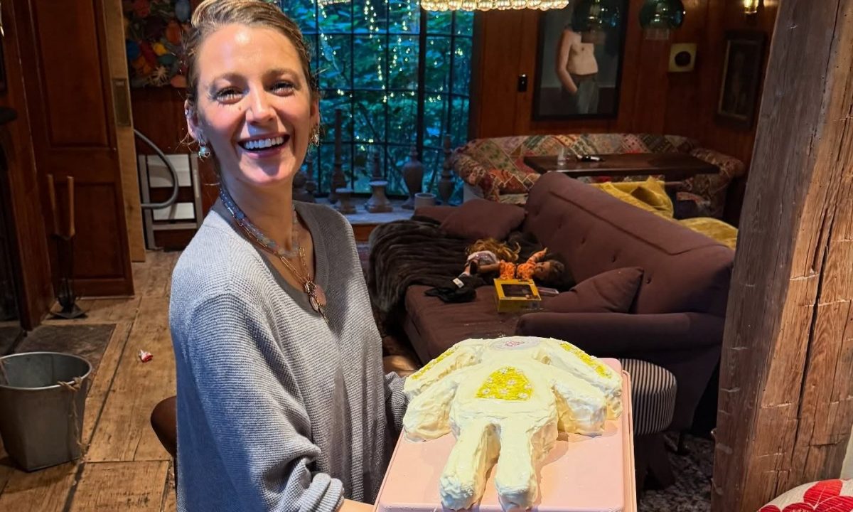 Η Blake Lively έφτιαξε κέικ - λαγουδάκι εμπνευσμένο από το αγαπημένο λούτρινο της κόρης της