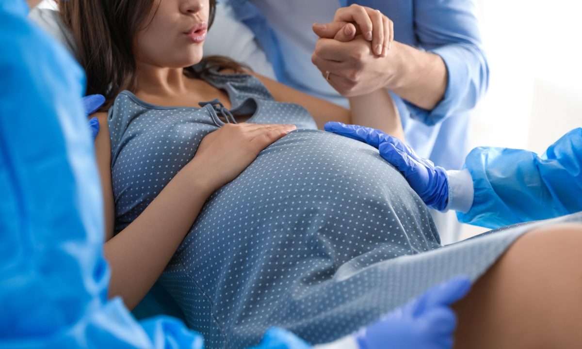 Νέες κατευθυντήριες οδηγίες για την πρόληψη και θεραπεία της αιμορραγίας μετά τον τοκετό σώζουν ζωές