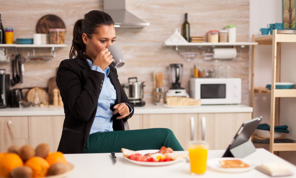 Ποιες τροφές προστατεύουν τον εγκέφαλο από την πρώιμη άνοια, σύμφωνα με έρευνες