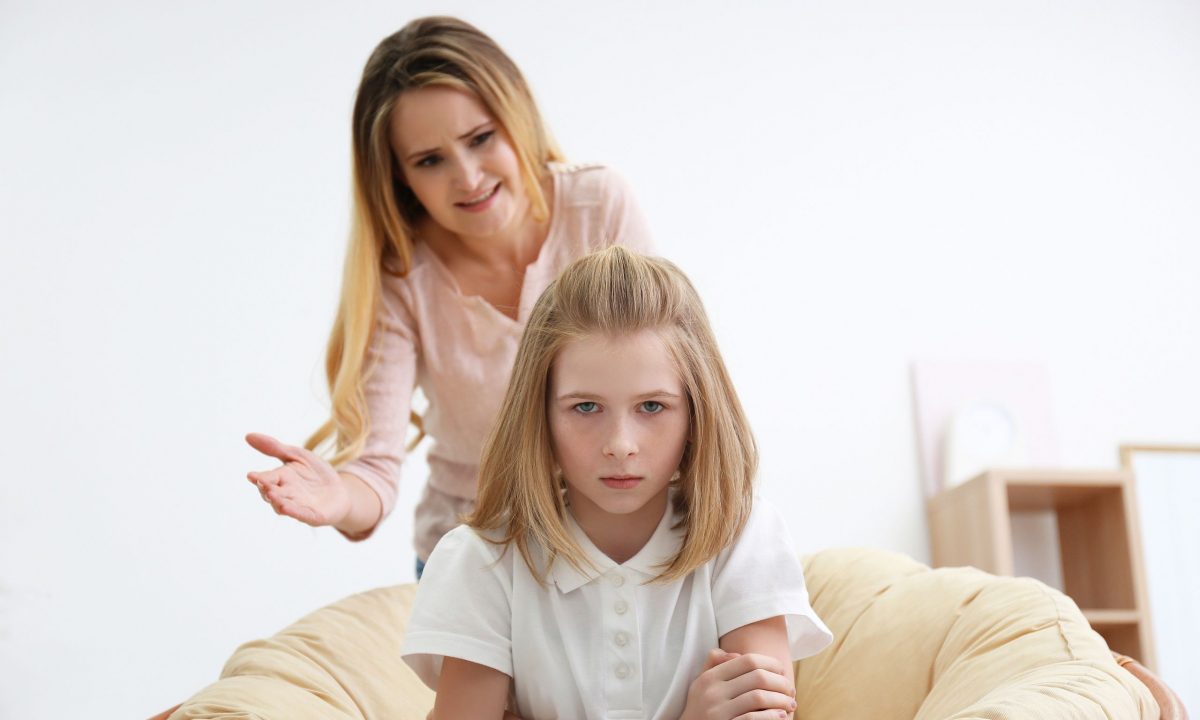 «Γιατί είσαι πάντα τόσο γκρινιάρα, μαμά;»