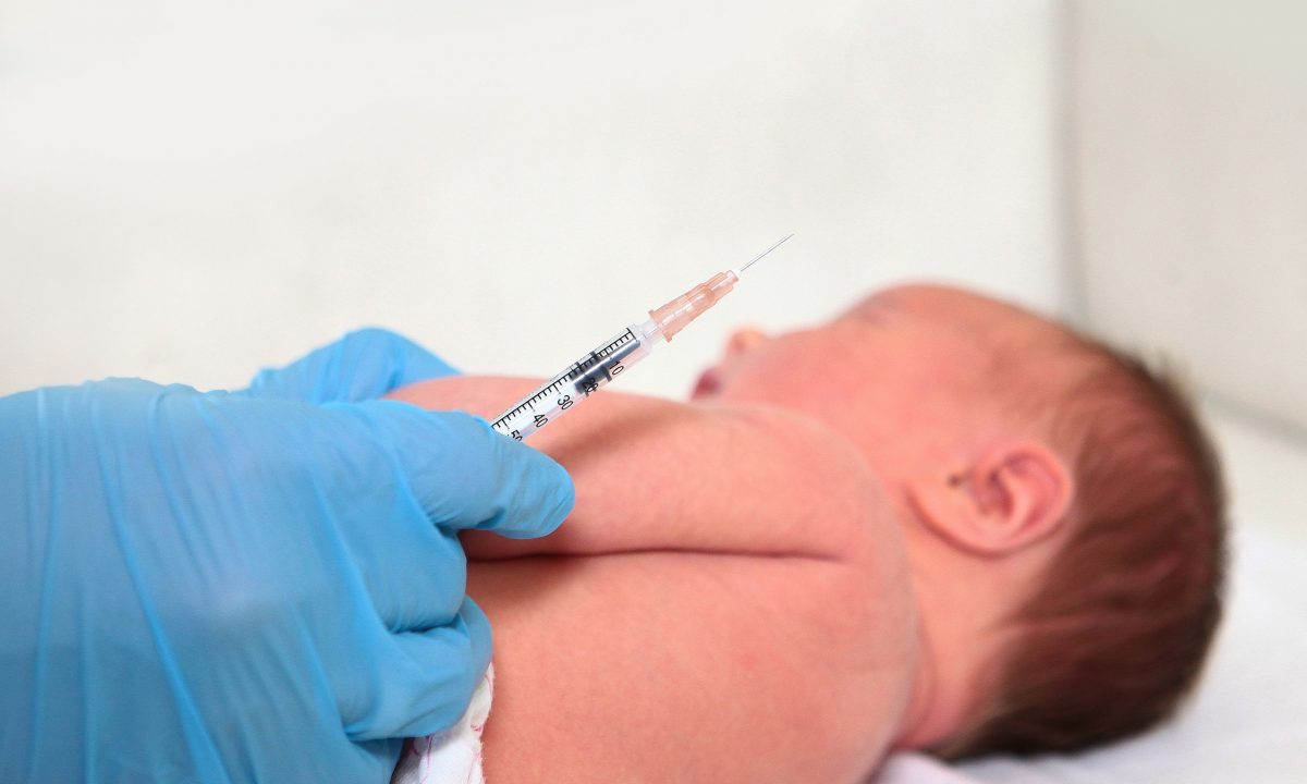 Πρέπει να εμβολιάζονται τα πρόωρα μωρά;