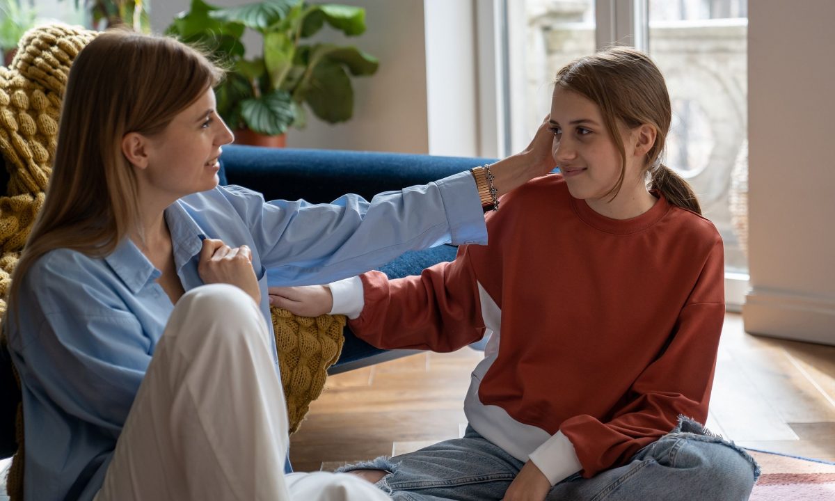 Γιατί πρέπει να μάθουμε στις κόρες μας να ψηλαφίζουν το στήθος τους από την εφηβεία