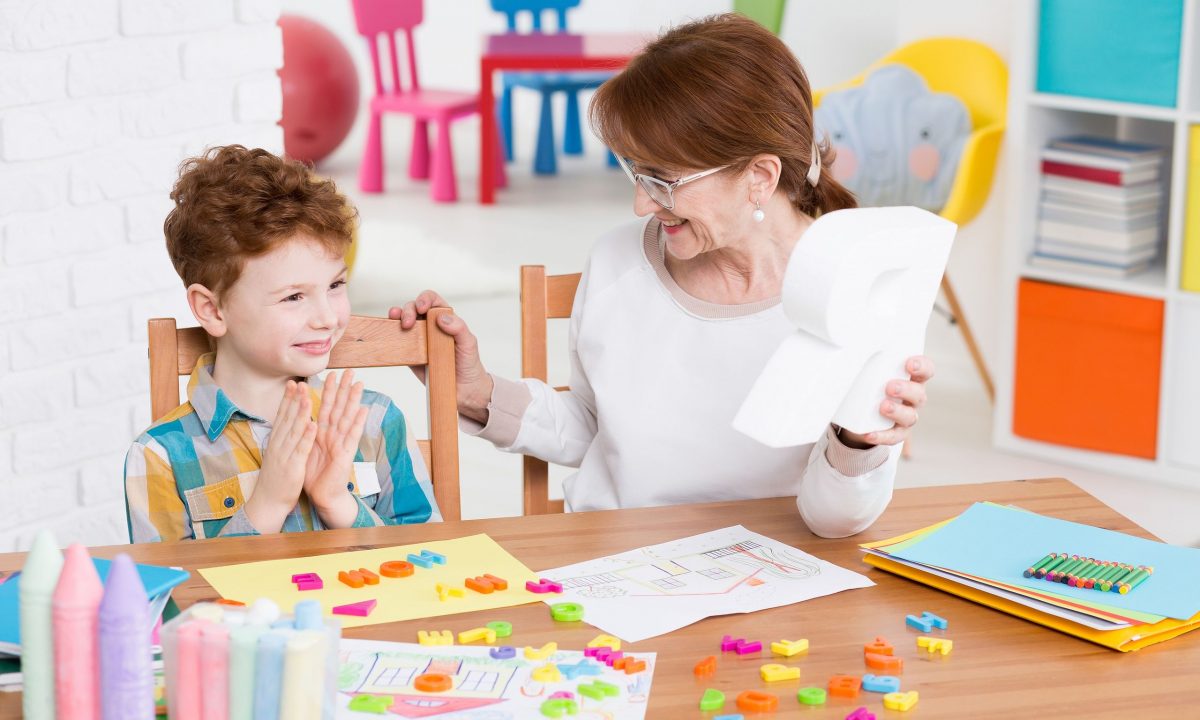 Γιατί πολλά παιδιά με αυτισμό δυσκολεύονται να μιλήσουν;