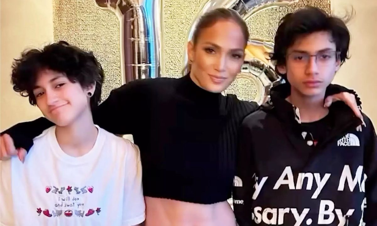Jennifer Lopez: Τι συνειδητοποίησε όταν τα παιδιά της είπαν «δεν είναι σαν τις άλλες μαμάδες»