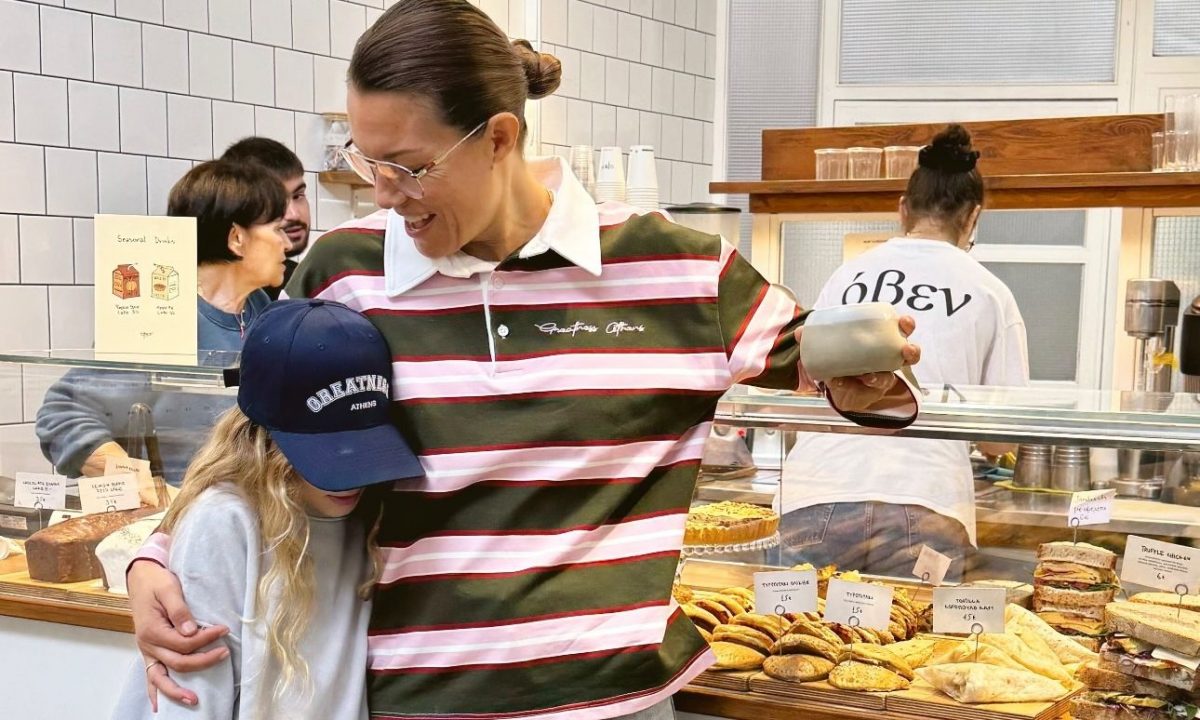 Κολοκύθες, σοκολάτα και στιλ! Η Βίκυ Καγιά και η κόρη της σε Halloween διάθεση