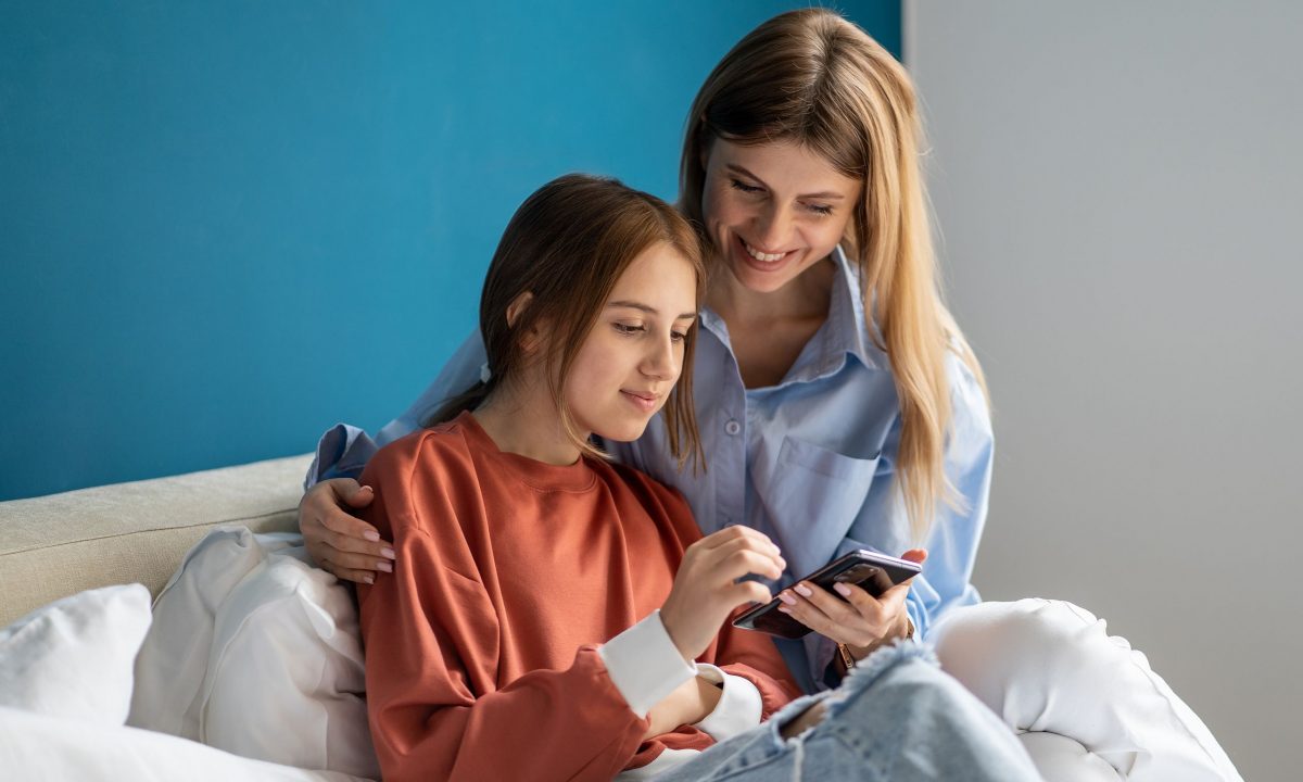 4 tips για να προστατεύετε τα παιδιά σας όταν χρησιμοποιούν το ChatGPT