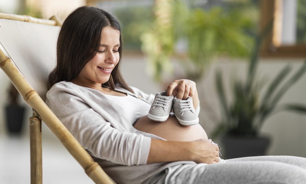 Πότε θα αρχίσει να φαίνεται η εγκυμοσύνη σου; Όλα όσα πρέπει να ξέρεις για τις αλλαγές στο σώμα σου