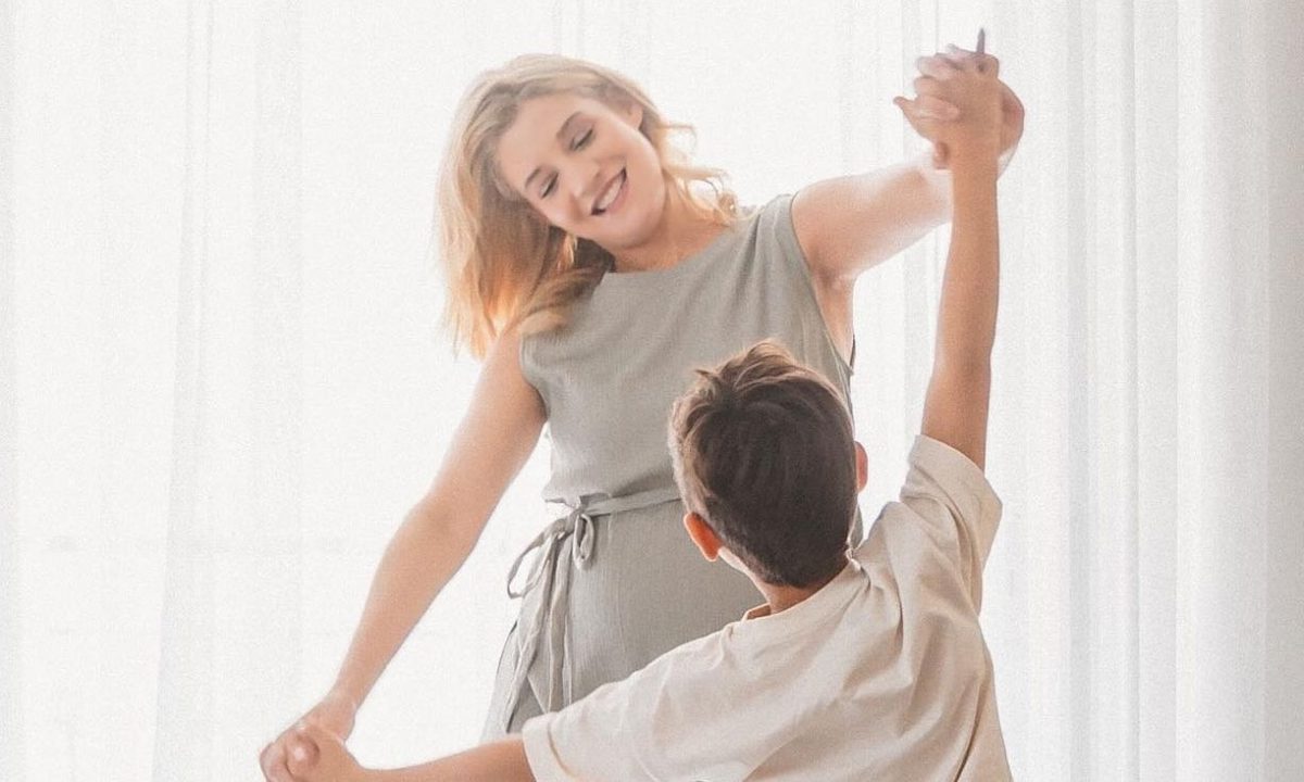 Τζένη Θεωνά: Πρώτη βόλτα με τους γιους της μετά τη γέννα