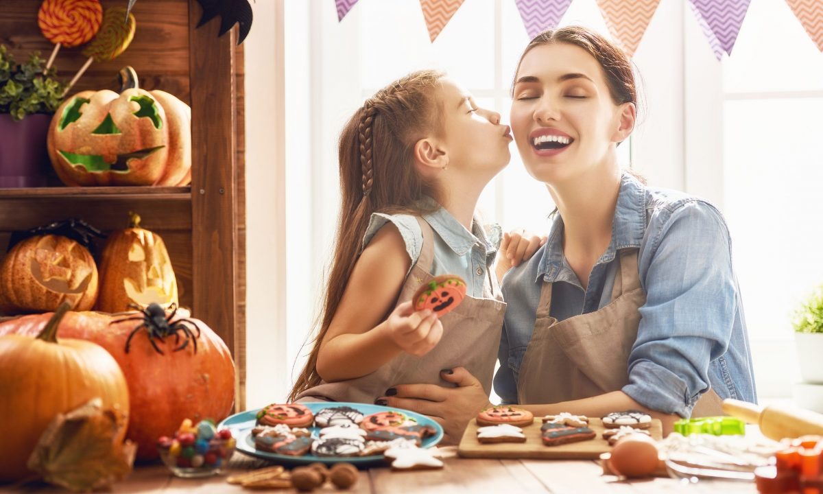 3 φθινοπωρινές γλυκές συνταγές που τα παιδιά θα λατρέψουν να φτιάξουν μαζί σας